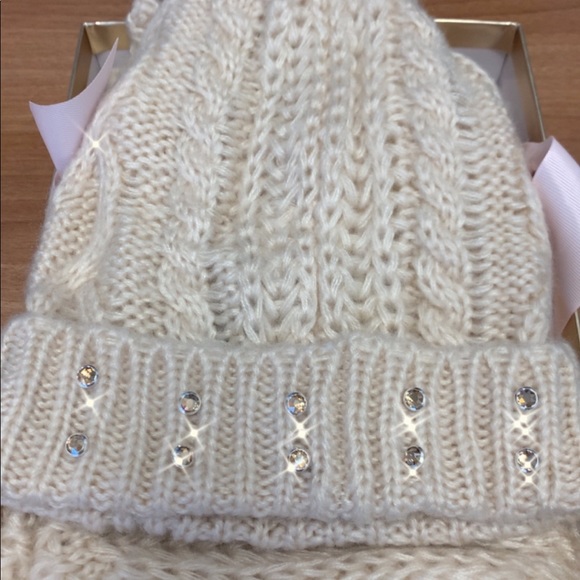 Genuine BCBG Hat & Scarf w/ Swarovski AB Crystals. - Picture 7 of 8